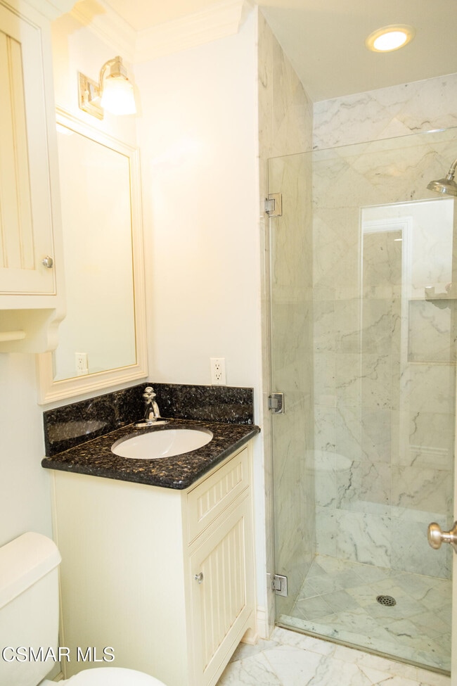 Building Photo - 385 Somerset Cir