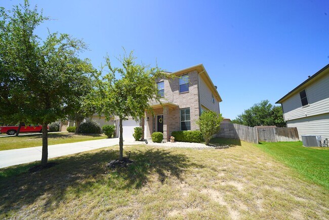 Building Photo - Beautifully Maintained Home in Schertz Now Available. Realtor Commission: $500