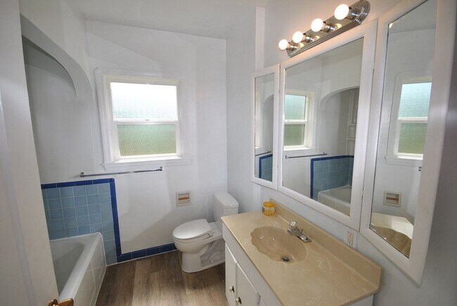 Building Photo - Beautiful and Charming 3 Bedroom 2 Bath Home in Vallejo with Views!