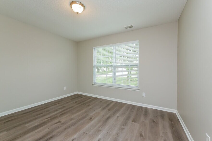 Building Photo - 5376 Sand Bar Ln