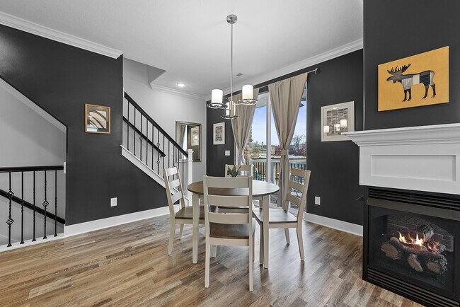 Building Photo - 1438 Indianola Ave