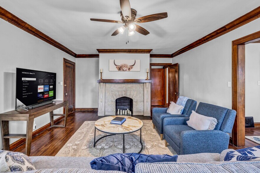 60” Smart TV + fast Wi-Fi – perfect for relaxing after a long shift - 3386 Westbury Rd
