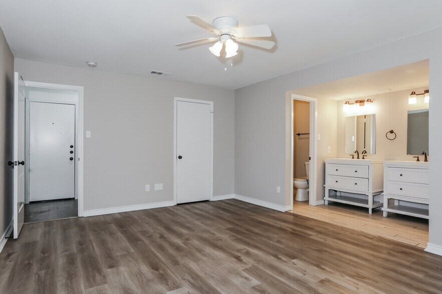 Building Photo - 808 Judith St