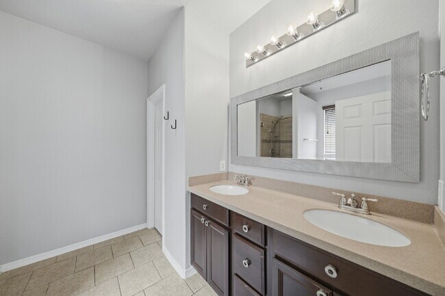 Building Photo - Spacious and Updated 4-Bedroom in Shadow Creek Ranch.