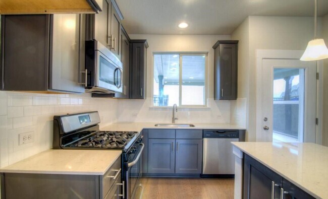 Building Photo - 7411 Pantherpaw St