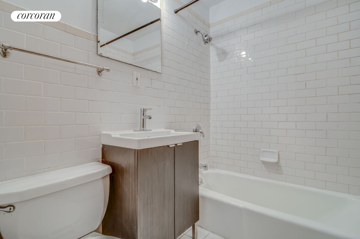 Building Photo - 619 W 142nd St
