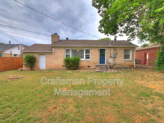 Building Photo - 1414 Oxford Way