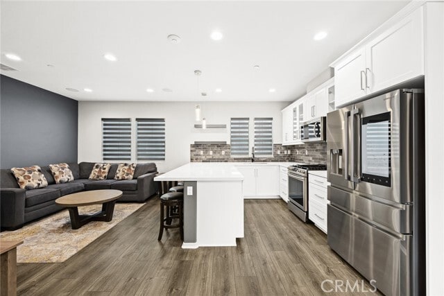 Building Photo - 925 Clementine Ct