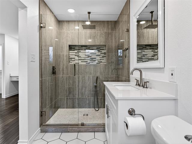 Building Photo - 1808 Oates Dr