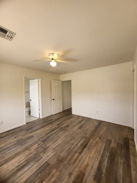 Building Photo - 1032 Bourbon St