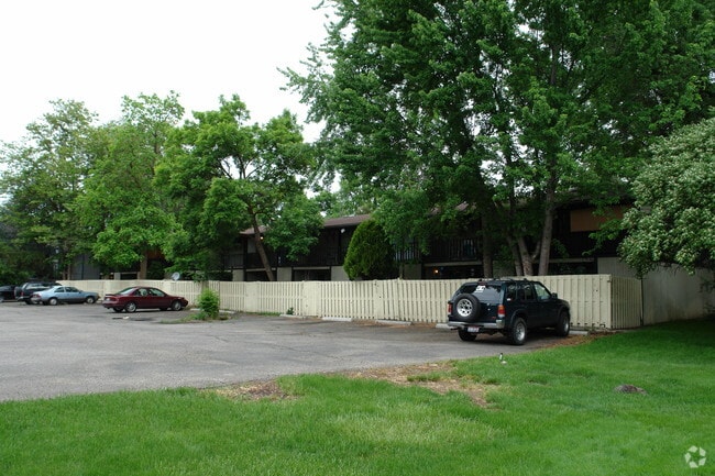 Building Photo - Walnut Park