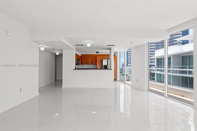 Building Photo - 6362 Collins Ave