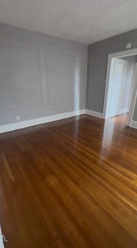 Building Photo - 758 Jersey Ave