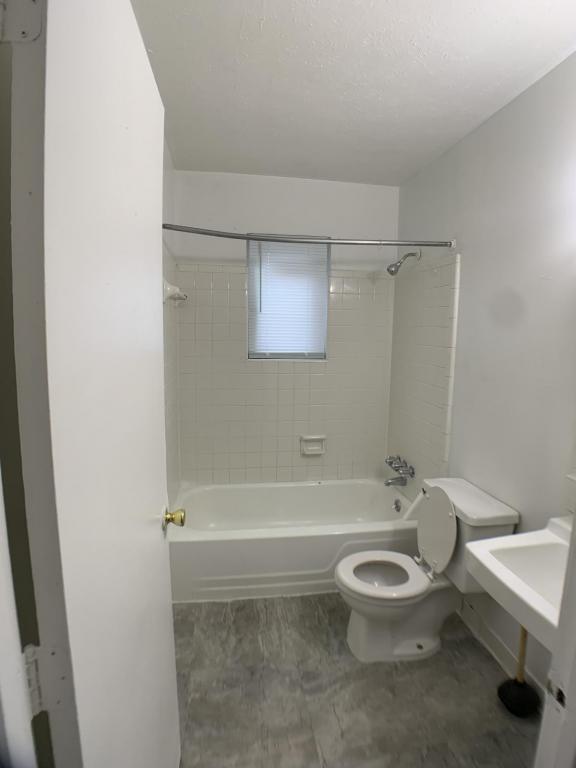 Building Photo - 6510 Hackel Dr