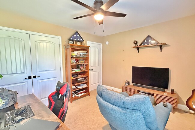 Building Photo - 470 Briarcrest Dr NE