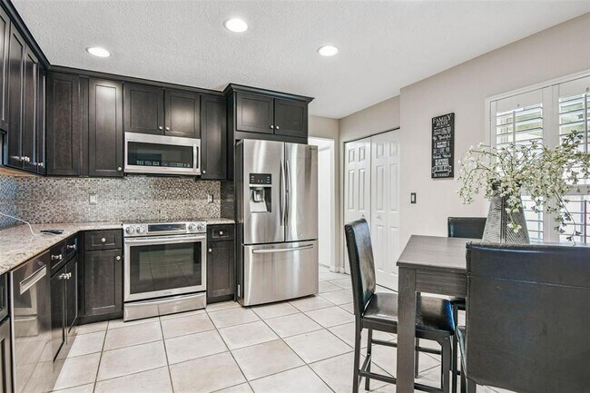 Building Photo - 4161 Rolling Springs Dr