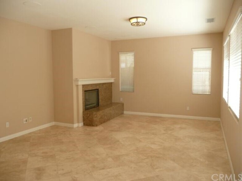 Building Photo - 18 Copperstone Ln