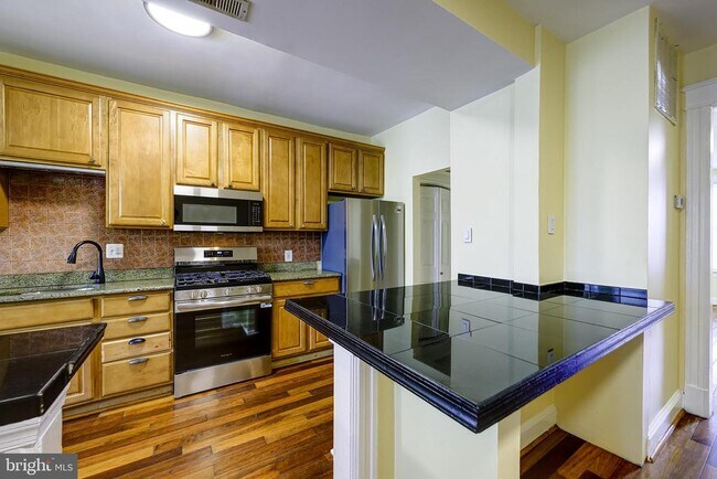 Building Photo - 5518 13th St NW