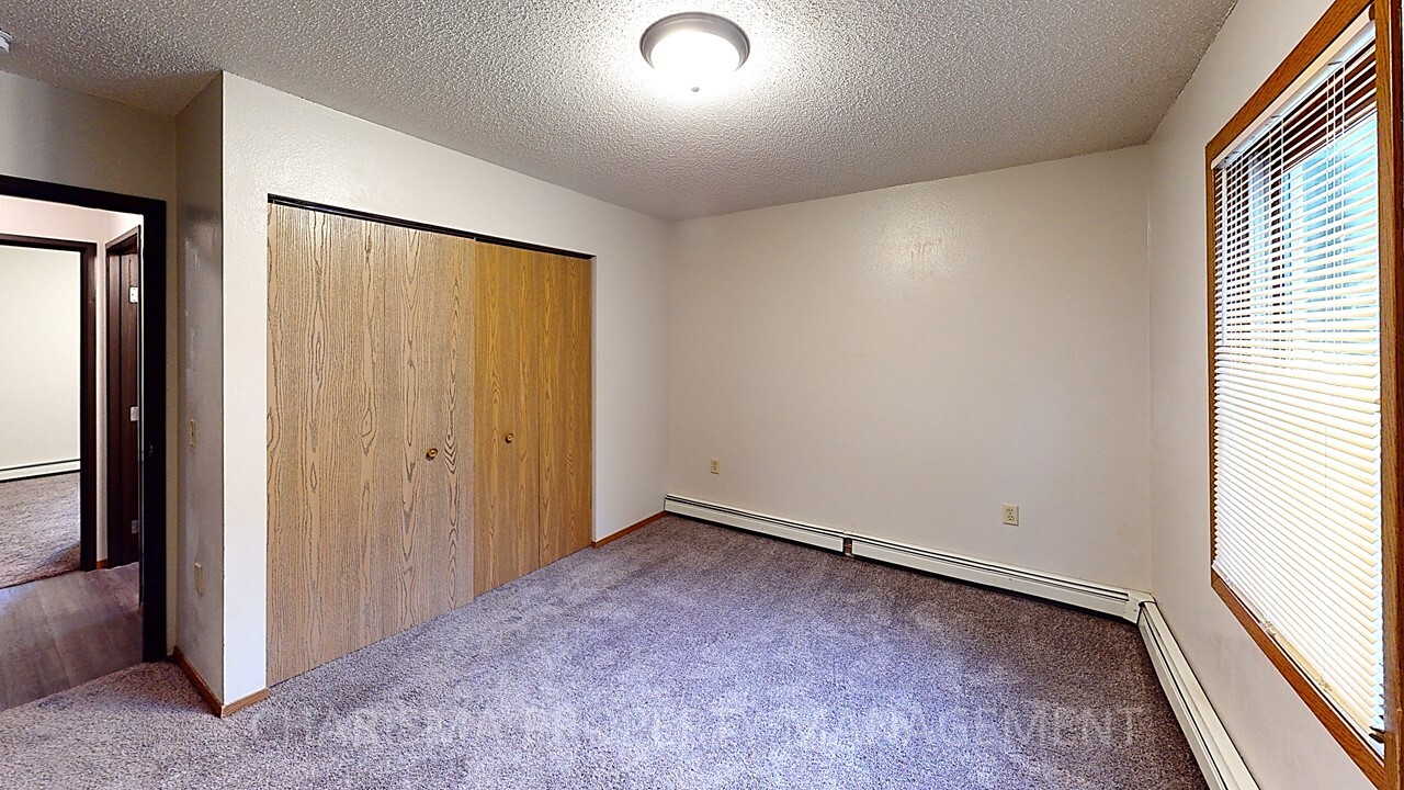 Building Photo - 3510 S Sertoma Ave