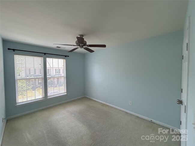 Building Photo - 8130 Bridgegate Dr