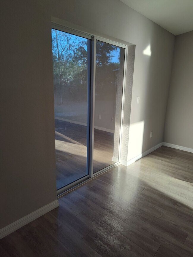 Building Photo - Charming 2BR/2BA Citrus Springs Duplex – C...