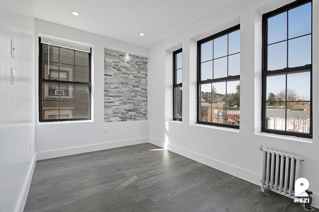 Building Photo - 119-20 Union Tpke