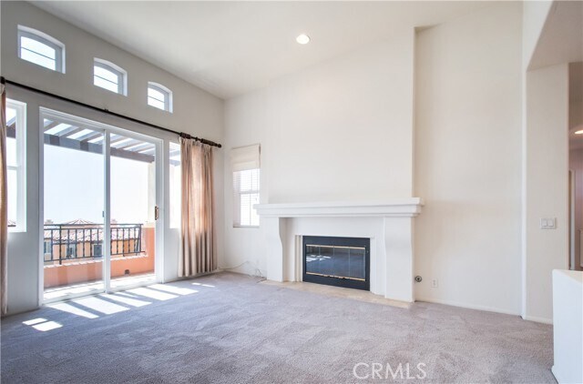 Building Photo - 15 Riva Dr