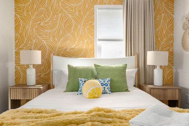 Building Photo - 84 21st Terrace SE