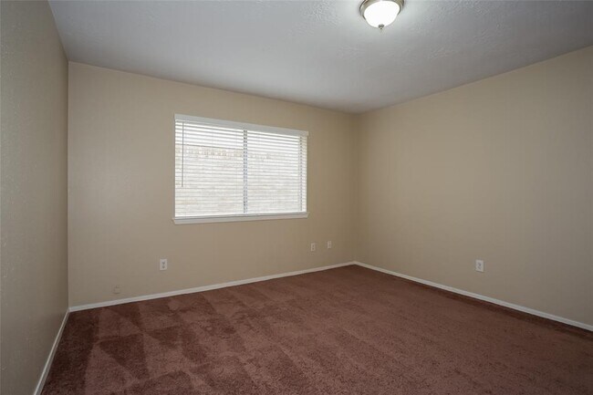 Building Photo - 7302 Thicket Trail Dr