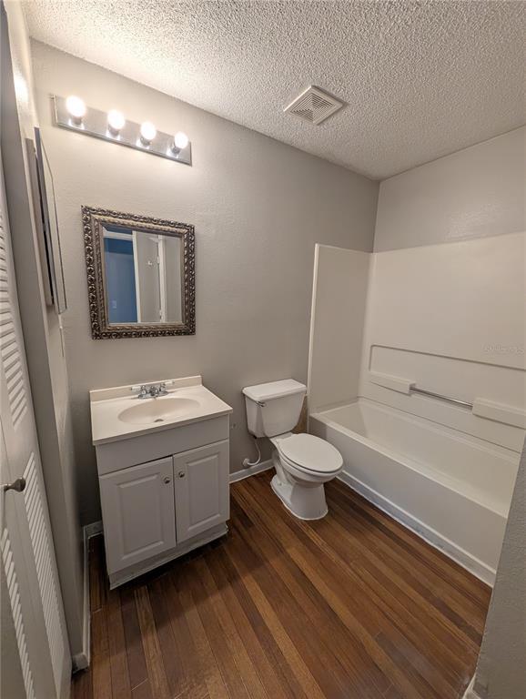 Building Photo - 2019 Dixie Belle Dr