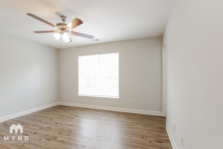 Building Photo - 1020 Alston Hill Dr