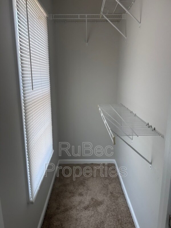 Building Photo - 5380 Esther Ln