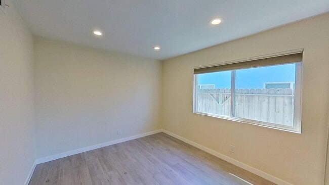 Building Photo - 25621 Califia Dr