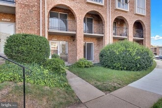 Building Photo - 2625 Wagon Dr