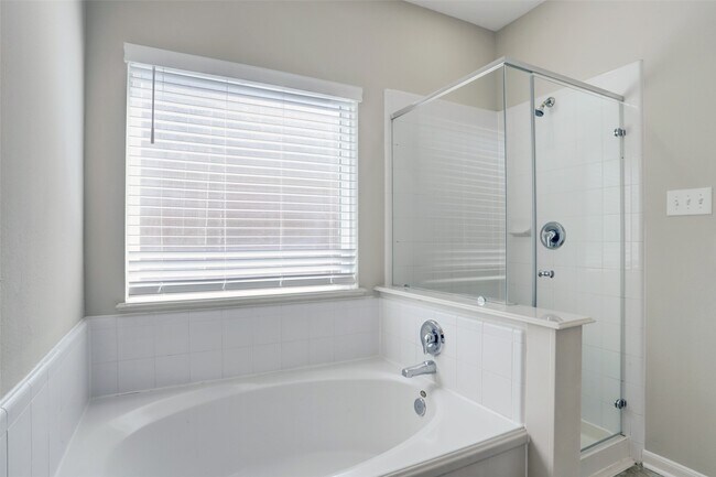 Building Photo - 22618 Spring Crossing Dr