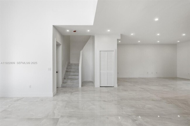 Building Photo - 3111 SW 12th St