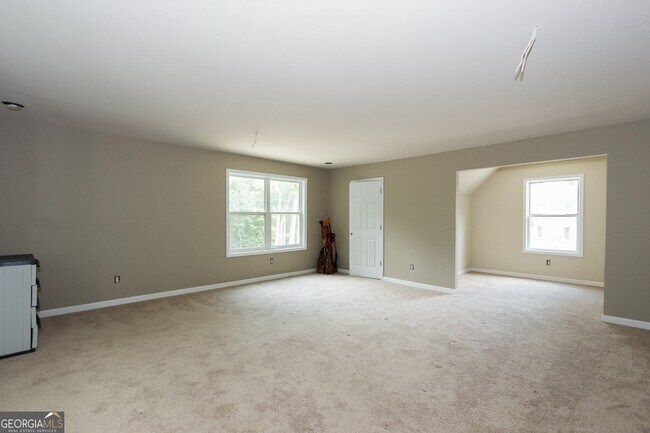 Building Photo - 5166 Wheeler Dr