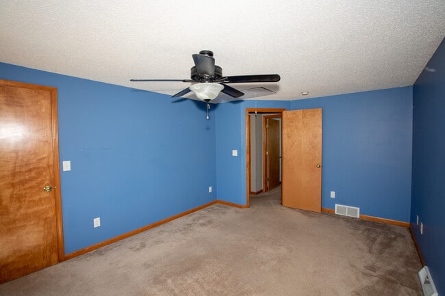 Bedroom - 250 Lyndale Ave