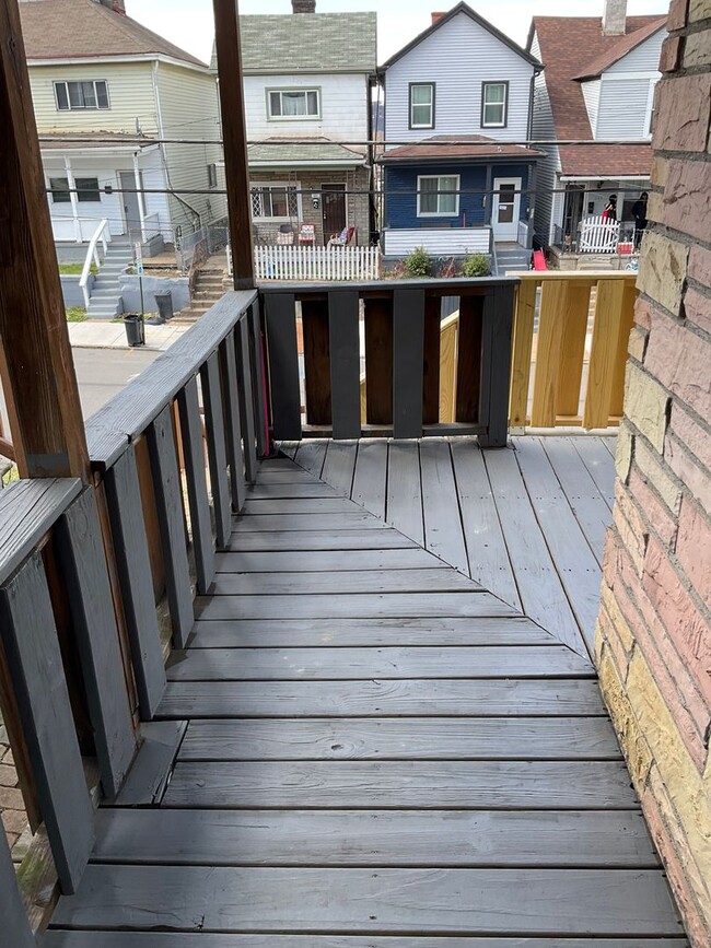 Building Photo - Charming 3-Bedroom 1 bath rental home in H...