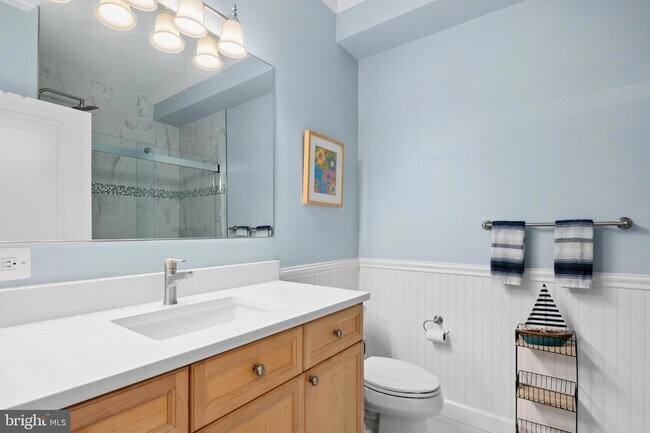 Building Photo - 440 Belmont Bay Dr