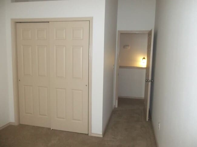 Building Photo - 2318 Sailing Way
