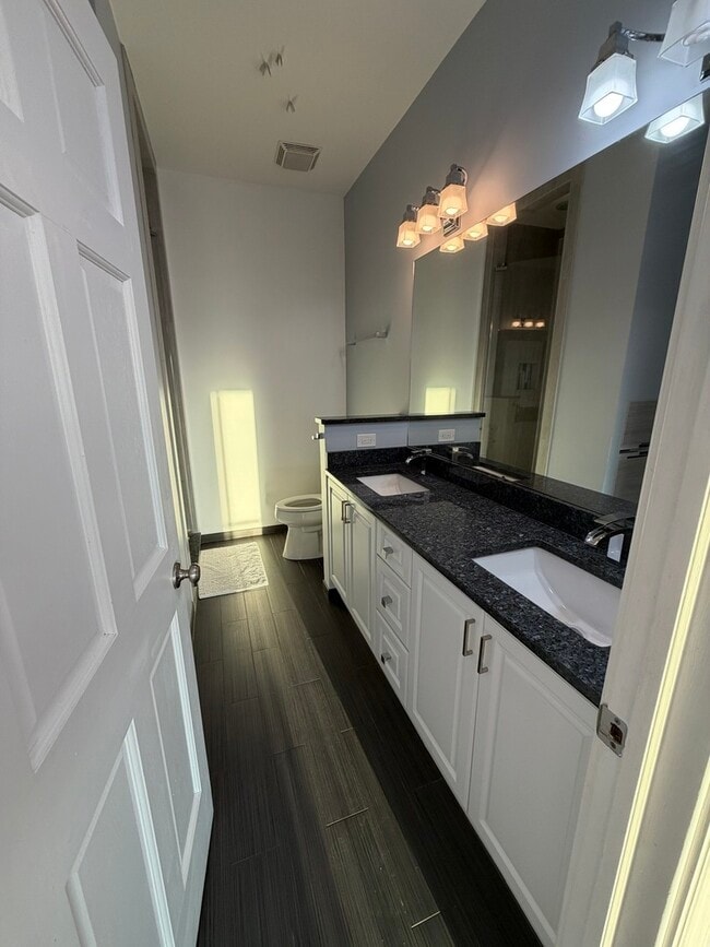 Building Photo - 3016 N Harlem Ave