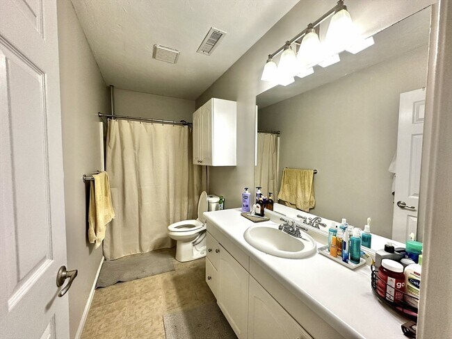 Building Photo - 47-49-49 Botolph St