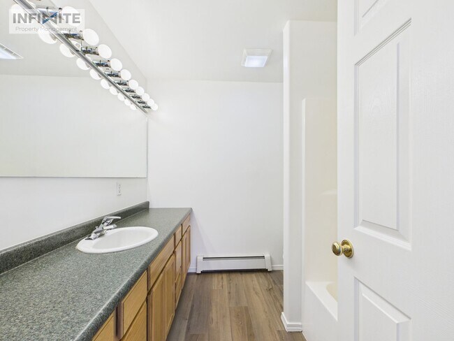 Building Photo - Refinished 3 Bedroom Off Of Durston