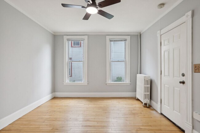 Building Photo - 1505 4th St NE