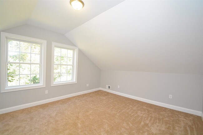 Building Photo - 53 1st NH Turnpike