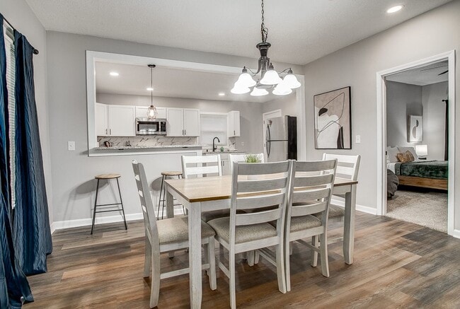 Building Photo - **Pendleton Heights Neighborhood**Newly remodeled 3/2 Bath Furnished Option Avaliable