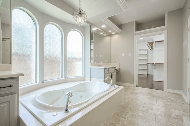 Building Photo - 6331 Collina Springs Ct