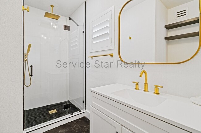 Building Photo - 4860 N 73rd St