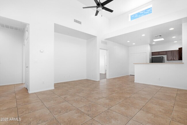 Building Photo - 8940 W Olive Ave